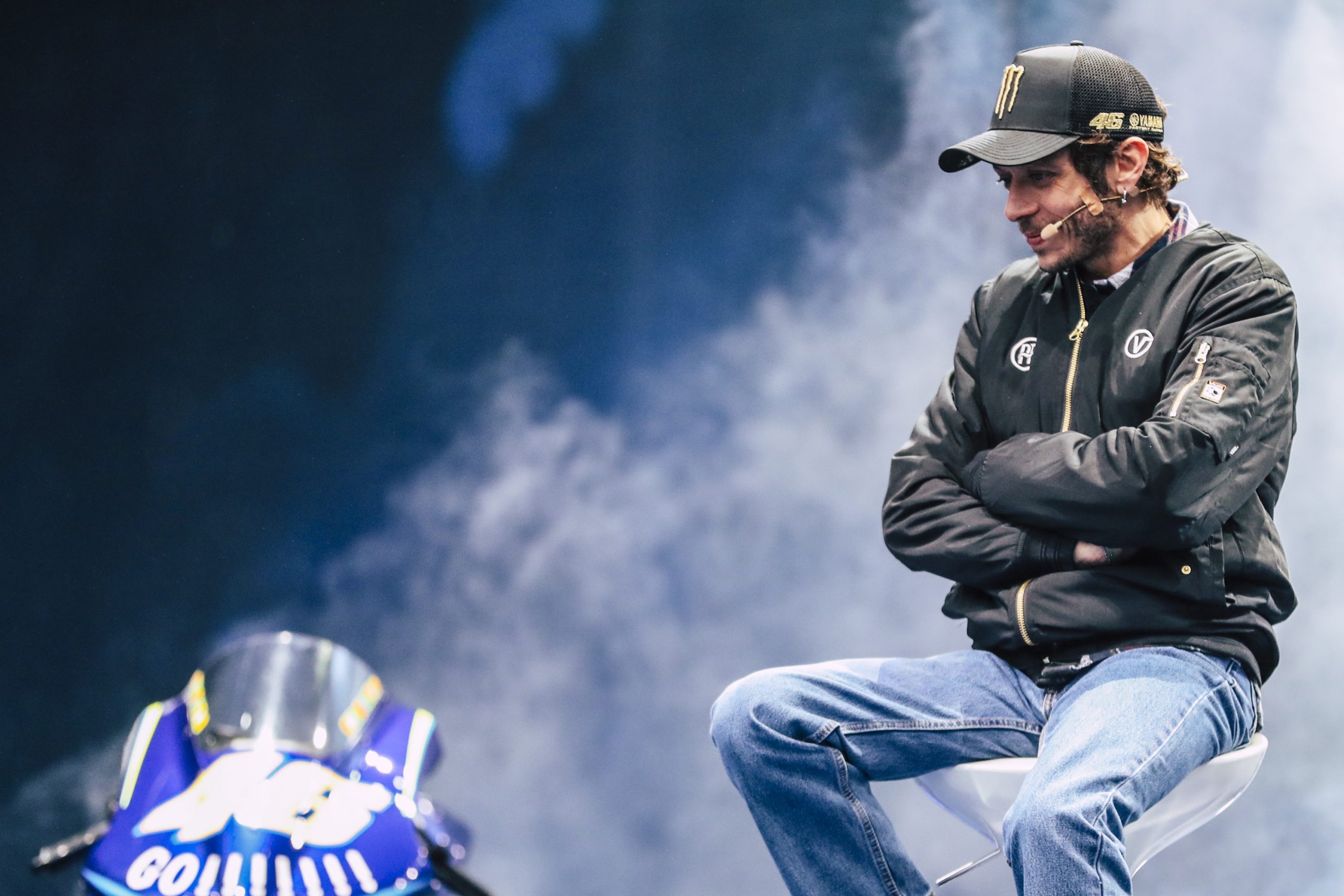 Valentino Rossi rockstar all'EICMA: bagno di folla per l'ultimo giro del Dottore da pilota MotoGP - EICM3123