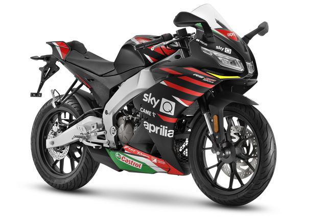 Aprilia si rifà il look: la gamma 2022 con grandi novità - 125 GP replica