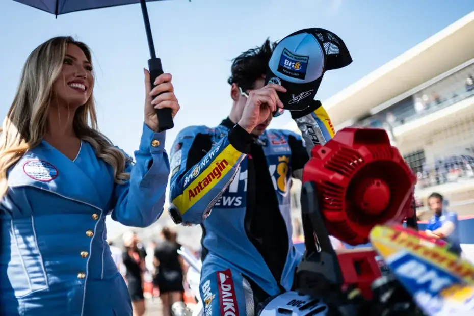 Grid-Girls-MotoGP