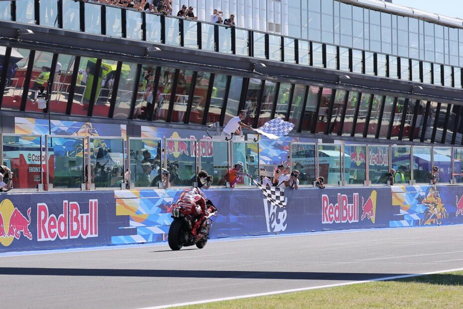 Marc Marquez vittoria Misano record Valentino Rossi 2026