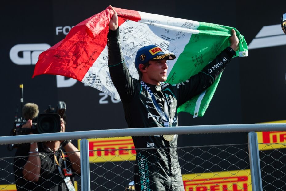 Kimi-Antonelli-vince-Monza-leader