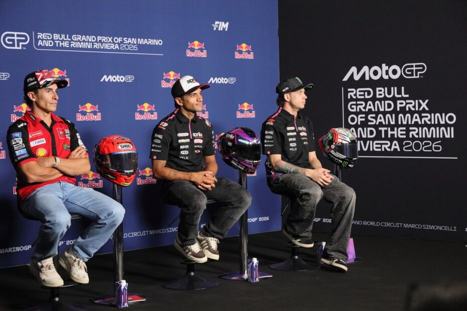 Press_Conference_01